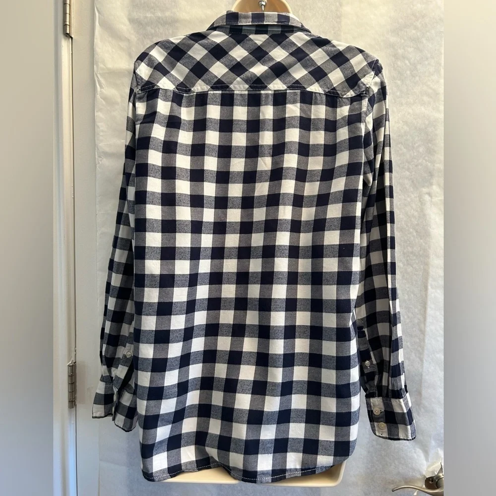 J.‎ Crew women’s Navy & White Checkered button down Shirt with pockets Sz-M AA18